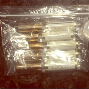 Five LipSense oops removers